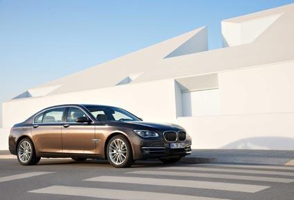 شركة أبو ظبي موتورز تسير بخطى ثابتة على درب تحقيق سنة قياسية